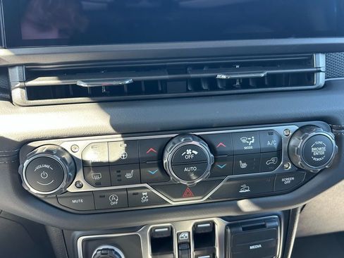 New 2026 Jeep Gladiator Rubicon image 20