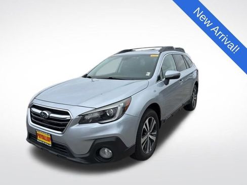 Used 2019 Subaru Outback 3.6R Limited AWD/4WD image 3