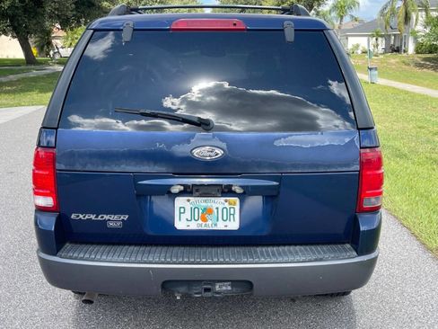 Used 2004 Ford Explorer XLT image 9