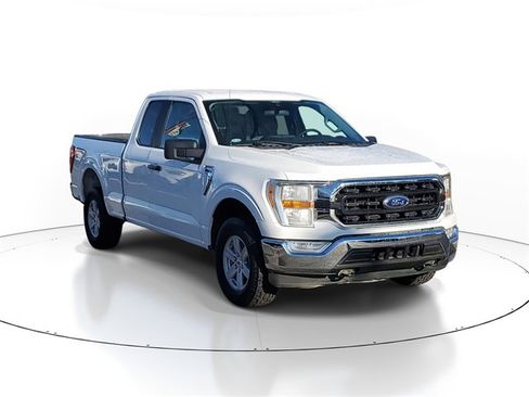Used 2021 Ford F150 XLT w/ Trailer Tow Package image 4