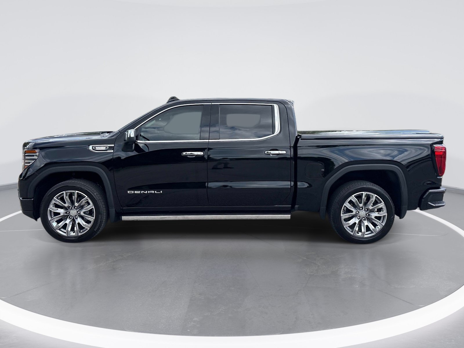 Used 2026 GMC Sierra 1500 Denali w/ Denali Reserve Package AWD/4WD image 5