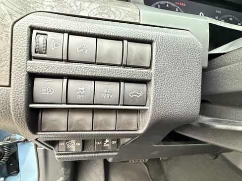 New 2026 Toyota Tacoma Limited AWD/4WD image 33