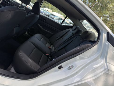 Used 2025 Nissan Altima 2.5 SV FWD image 23