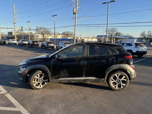 Used 2022 Hyundai Kona Limited image 3