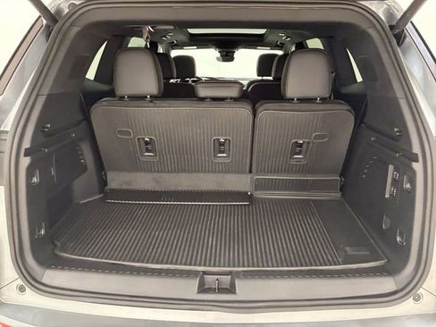 Used 2025 Buick Enclave Avenir w/ Super Cruise Package AWD/4WD image 17