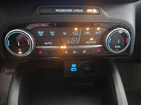 Used 2022 Ford Escape SE w/ Convenience Package AWD/4WD image 24