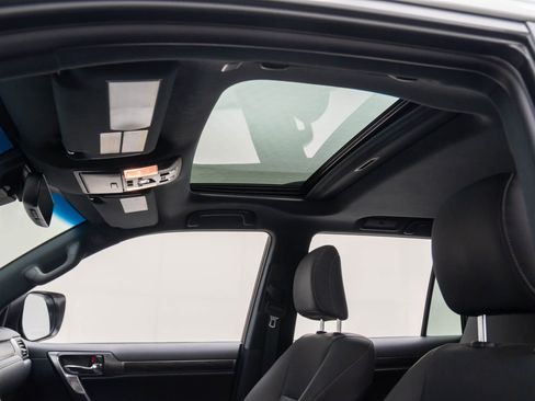 Used 2022 Lexus GX 460 image 19