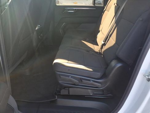 New 2026 Chevrolet Suburban LS RWD image 17