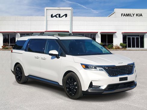 Used 2022 Kia Carnival SX Prestige image 1