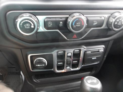 Used 2020 Jeep Wrangler Unlimited Sport S image 13