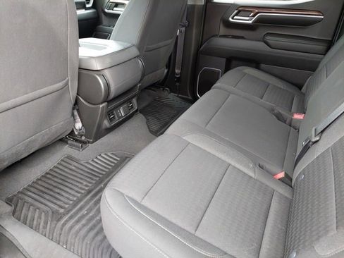 Used 2022 Chevrolet Silverado 1500 LT image 38