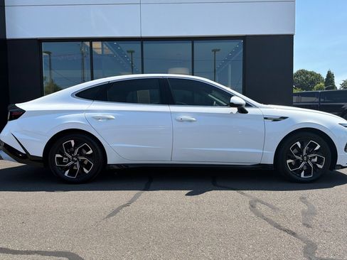 Used 2024 Hyundai Sonata SEL AWD/4WD image 3