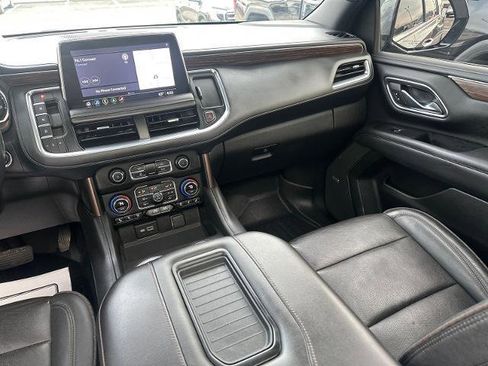 Used 2021 Chevrolet Suburban High Country w/ Premium Package image 12