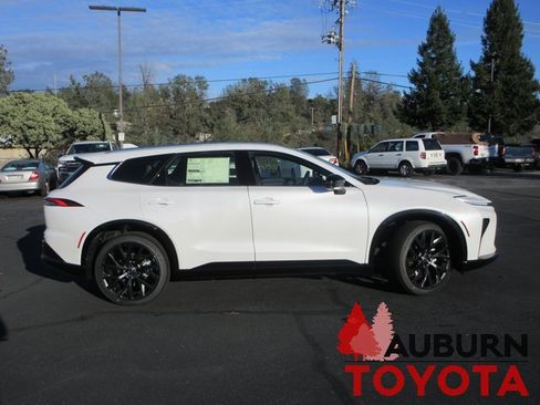 New 2026 Toyota Crown Signia Limited image 2