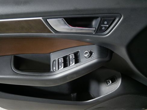 Used 2016 Audi Q5 2.0T Premium image 19