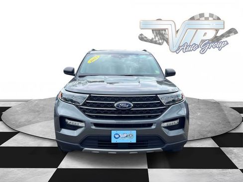 Used 2023 Ford Explorer XLT w/ Equipment Group 202A AWD/4WD image 2