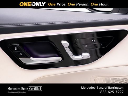 Used 2025 Mercedes-Benz GLC 300 4MATIC image 14
