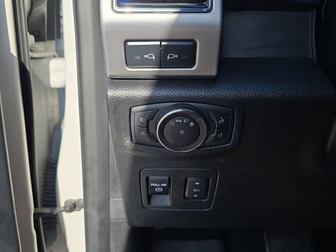Used 2019 Ford F150 Platinum w/ Equipment Group 701A Luxury AWD/4WD image 23