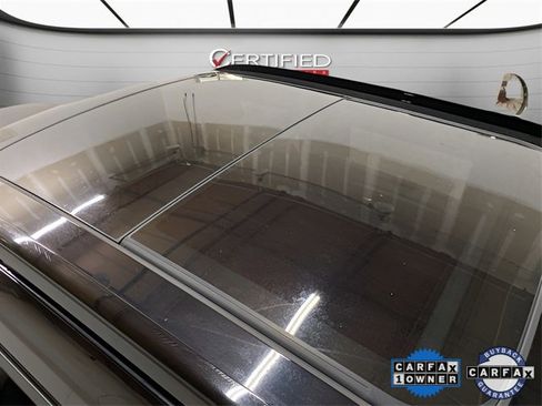 Used 2025 Volvo XC40 B5 Plus image 25