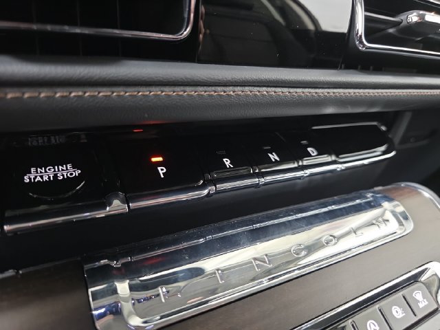 New 2027 Lincoln Aviator Reserve AWD/4WD image 21
