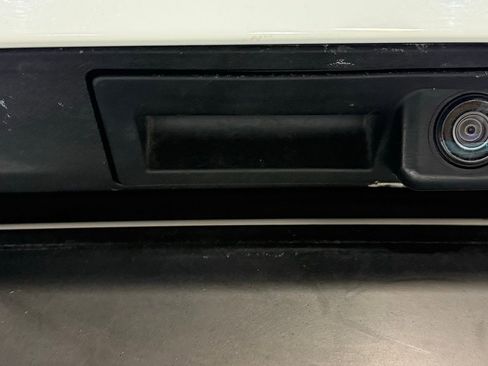 Used 2017 Volkswagen Tiguan Sport image 29