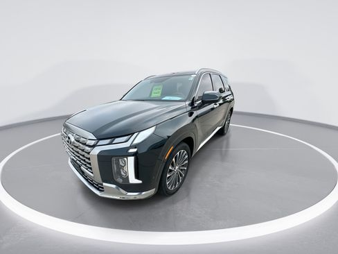Used 2023 Hyundai Palisade Calligraphy w/ Cargo Package AWD/4WD image 4