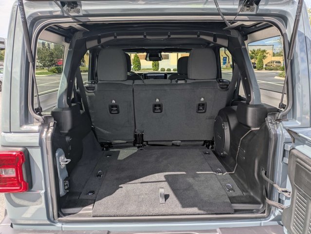 Certified 2026 Jeep Wrangler Unlimited Sahara AWD/4WD image 12