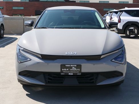 New 2025 Kia EV6 Light w/ Light LR Technology Package image 6