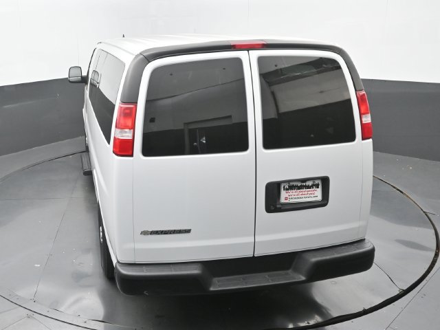 Used 2022 Chevrolet Express 2500 LS w/ Driver Convenience Package RWD image 15