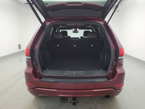 Used 2018 Jeep Grand Cherokee Altitude AWD/4WD image 29