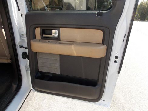 Used 2013 Ford F150 XLT w/ Mid Equipment Group image 18