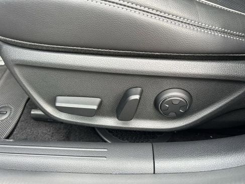 Used 2026 Genesis G70 2.5T Prestige image 21