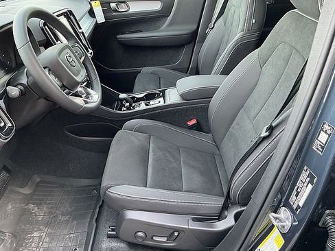 New 2026 Volvo XC40 B5 Ultra w/ Climate Package image 14