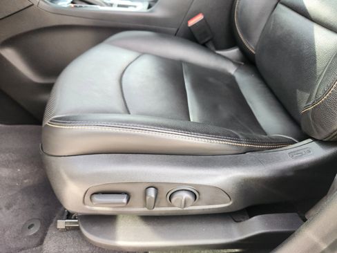 Used 2020 Chevrolet Equinox Premier image 25