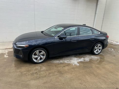 Used 2025 Audi A5 2.0T Premium Plus image 1