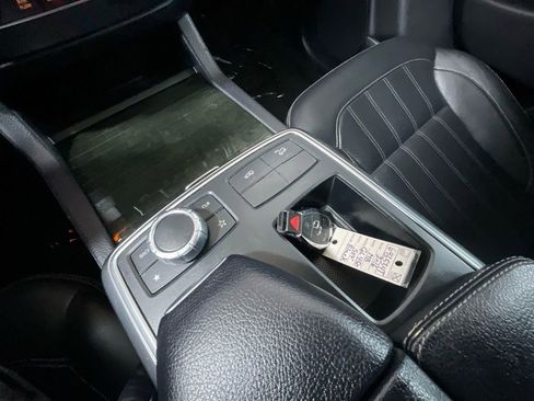 Used 2016 Mercedes-Benz GL 450 4MATIC image 37