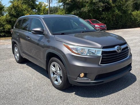 Used 2016 Toyota Highlander Limited Platinum AWD/4WD image 12