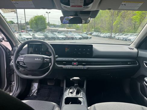 Used 2025 Kia K4 LXS image 29