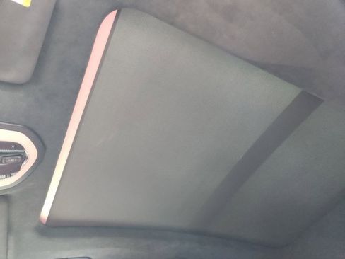 Used 2018 Porsche Macan Turbo image 25