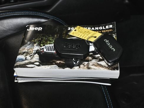 Used 2022 Jeep Wrangler Unlimited Rubicon 4xe w/ Cold Weather Group image 60