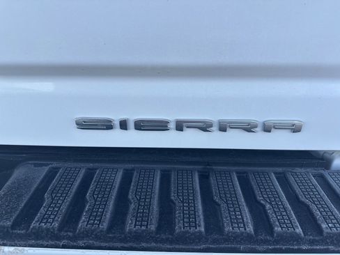 Used 2024 GMC Sierra 2500 Denali w/ Technology Package image 9