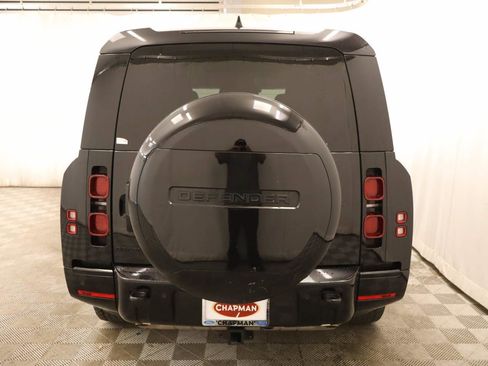 Used 2025 Land Rover Defender 130 X-Dynamic SE AWD/4WD image 5