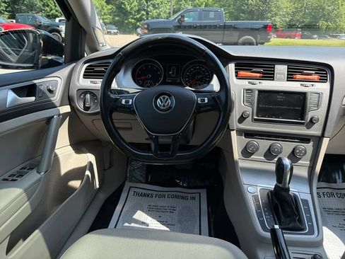 Used 2016 Volkswagen Golf SE FWD image 15