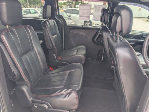 Used 2019 Dodge Grand Caravan GT FWD image 14