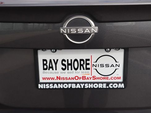 Certified 2025 Nissan Sentra SR FWD image 31