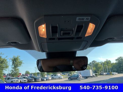 Used 2022 Toyota Highlander XLE AWD/4WD image 41