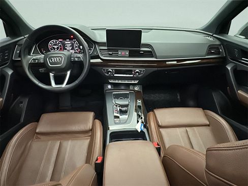 Used 2018 Audi Q5 2.0T Premium Plus w/ Premium Plus Package image 21