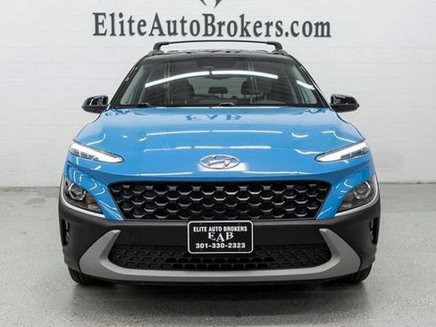 Used 2023 Hyundai Kona SEL image 3