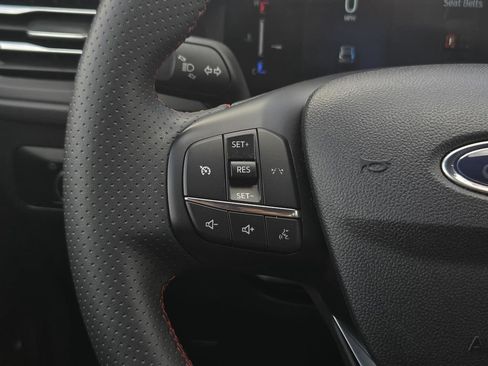 Used 2025 Ford Escape ST-Line FWD image 15