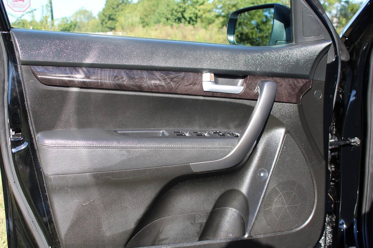 Used 2014 Kia Sorento LX FWD image 14